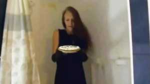 lovinia-pies-herself_2.jpg